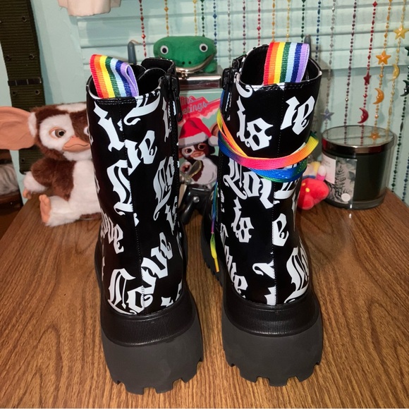 NEW RARE CLUB EXX LOVE IS LOVE PRIDE RAINBOW COMBAT BOOTS - Picture 5 of 16